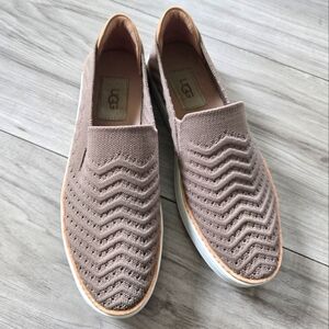 UGG Brown Loafers Slip-On Comfort -Size 6